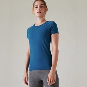 Athleta Momentum Short Sleeve T Shirt Blue Size Large